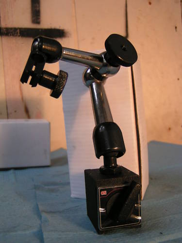 Mini-Type Magnetic Stand